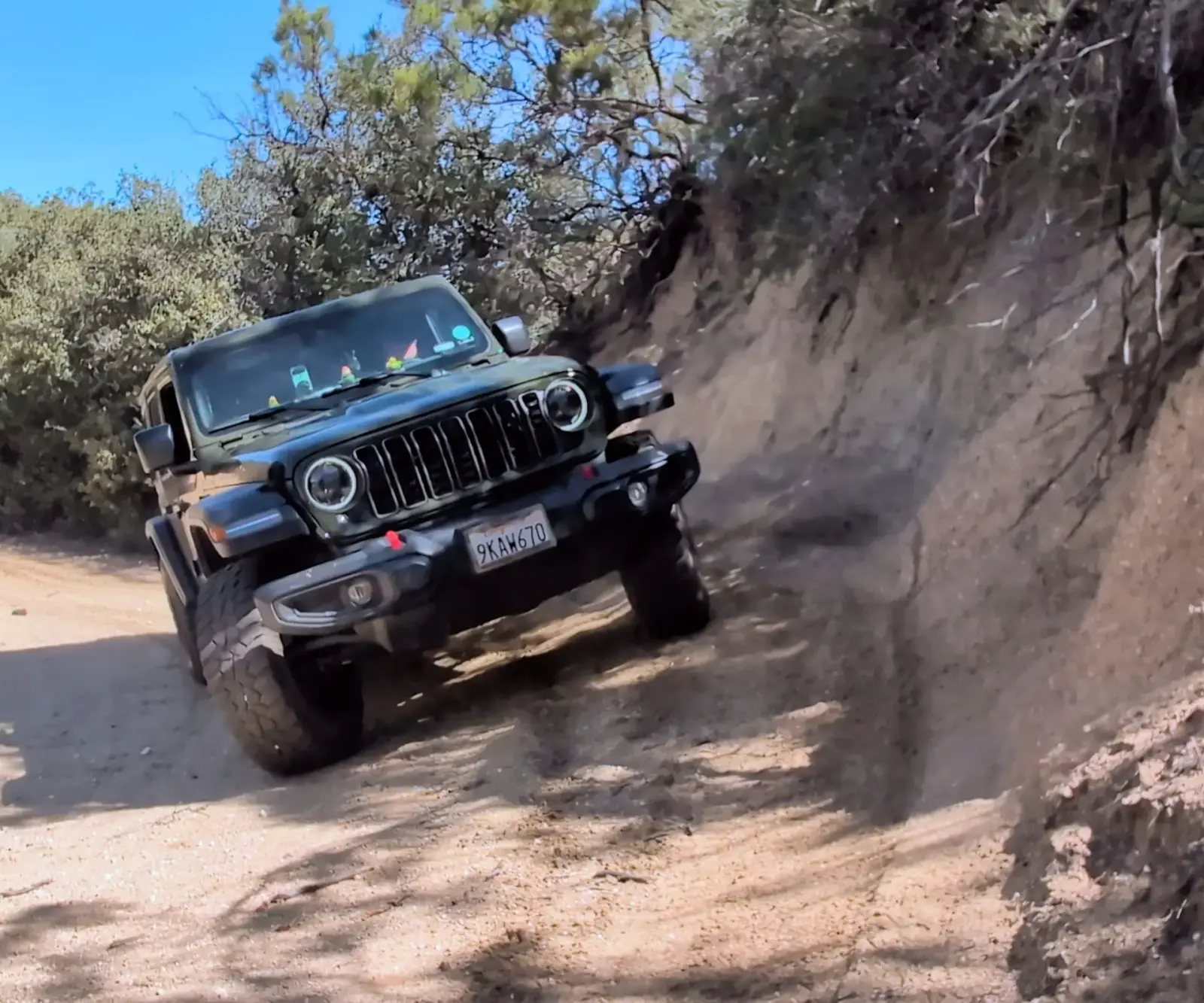 Technical ascent through the Bautista Canyon corridor